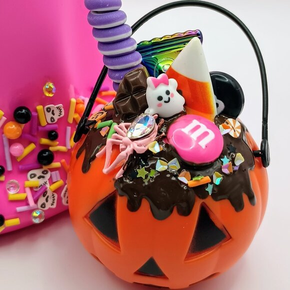 Lighted Halloween Ghost with Witch Hat & Pumpkin Pail – Glow-in-the-Dark Spooky - Picture 5 of 7